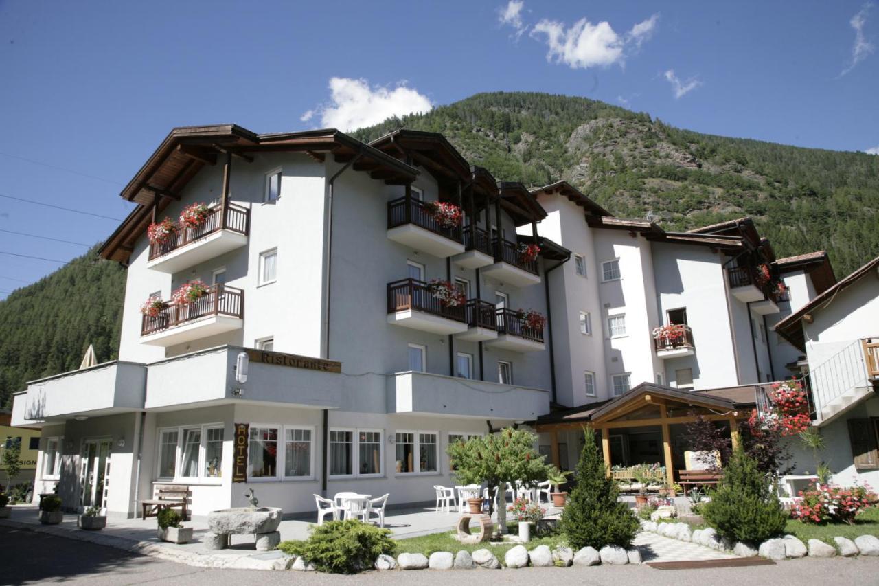 Hotel Santoni Ossana Exterior foto